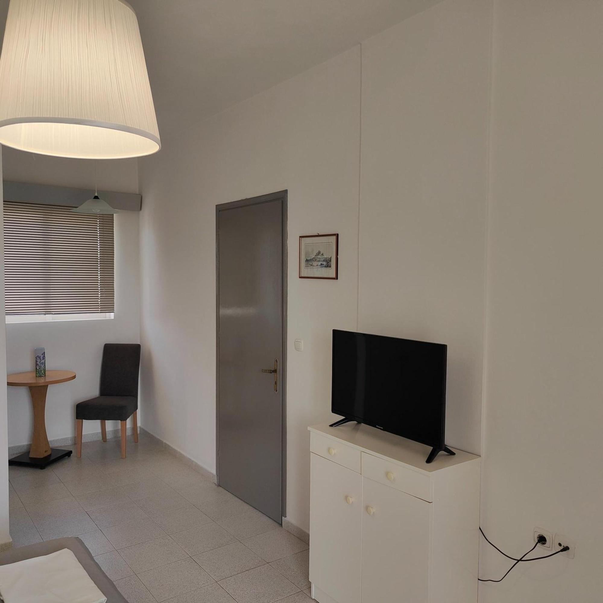 Lefteris Apartments In Ιαλυσός Ρόδος Εξωτερικό φωτογραφία