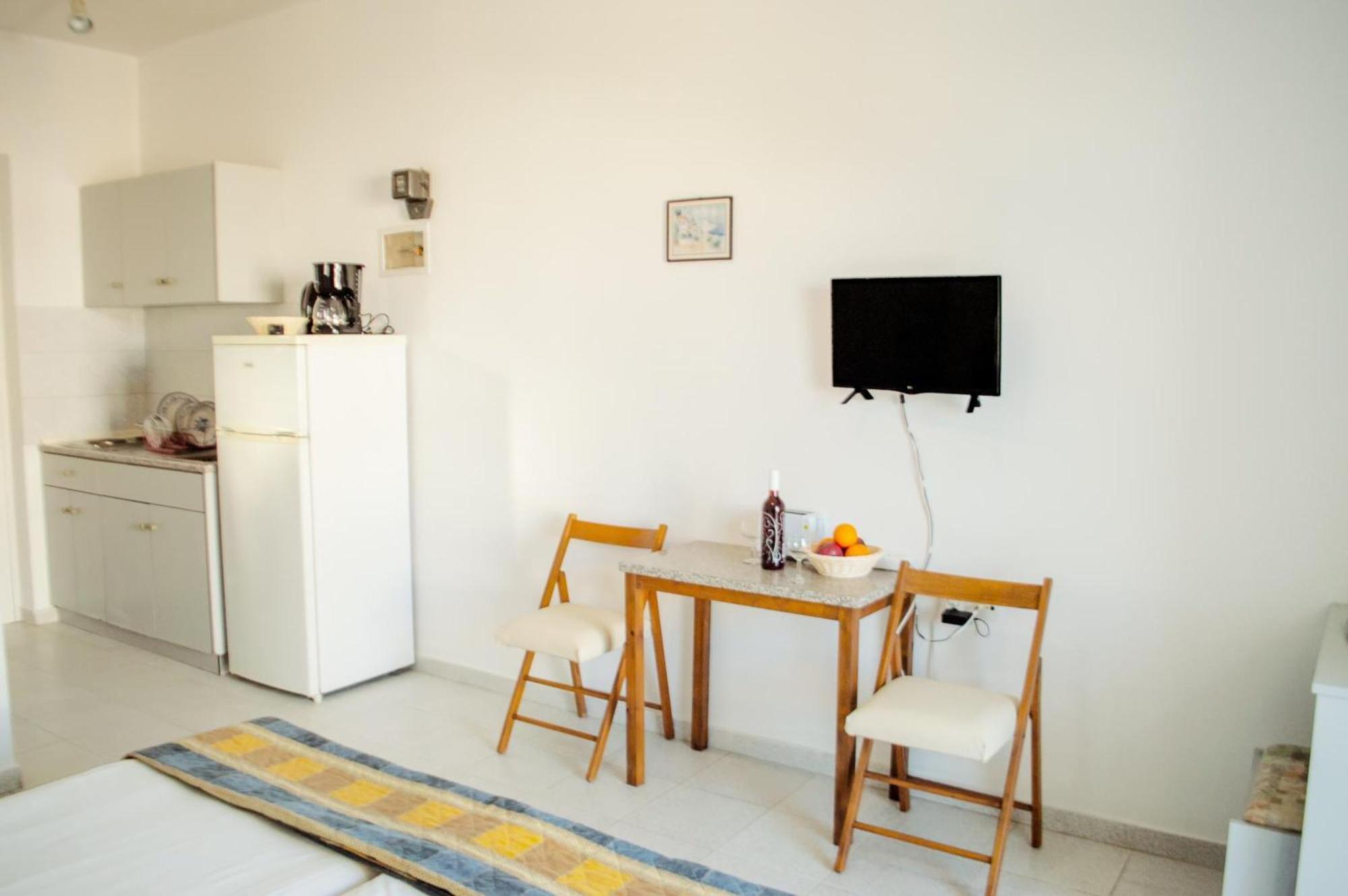 Lefteris Apartments In Ιαλυσός Ρόδος Εξωτερικό φωτογραφία