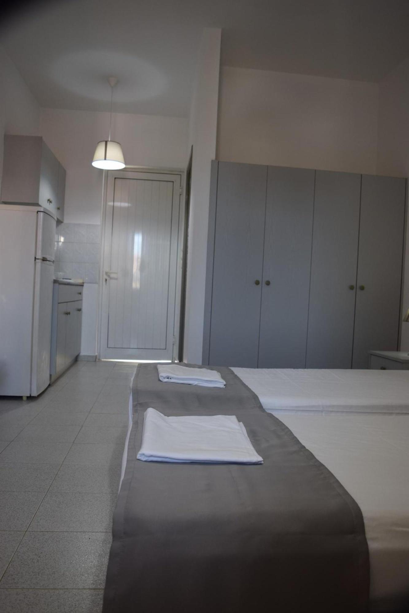 Lefteris Apartments In Ιαλυσός Ρόδος Εξωτερικό φωτογραφία