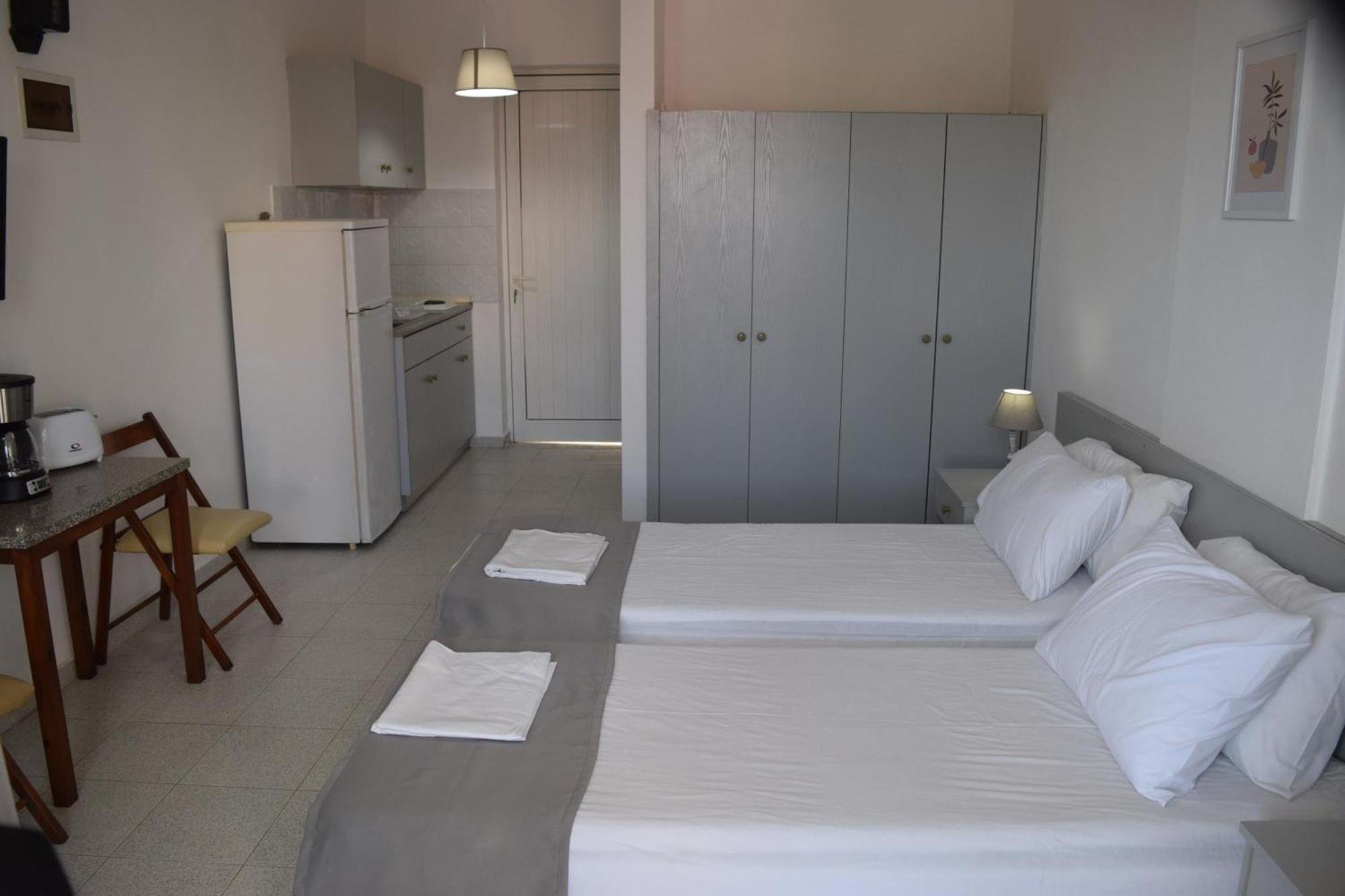 Lefteris Apartments In Ιαλυσός Ρόδος Εξωτερικό φωτογραφία